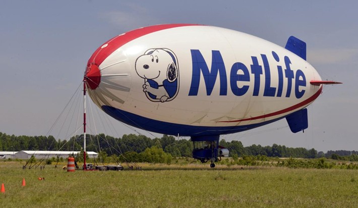 airship-blimp-pilot-job